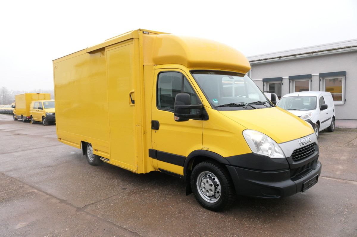 IVECO Daily 35 S11 C30C AUTOMATIK KAMERA Regale LUFT D - Box van: picture 2 IVECO Daily 35 S11 C30C AUTOMATIK KAMERA Regale LUFT D - Box van: picture 2