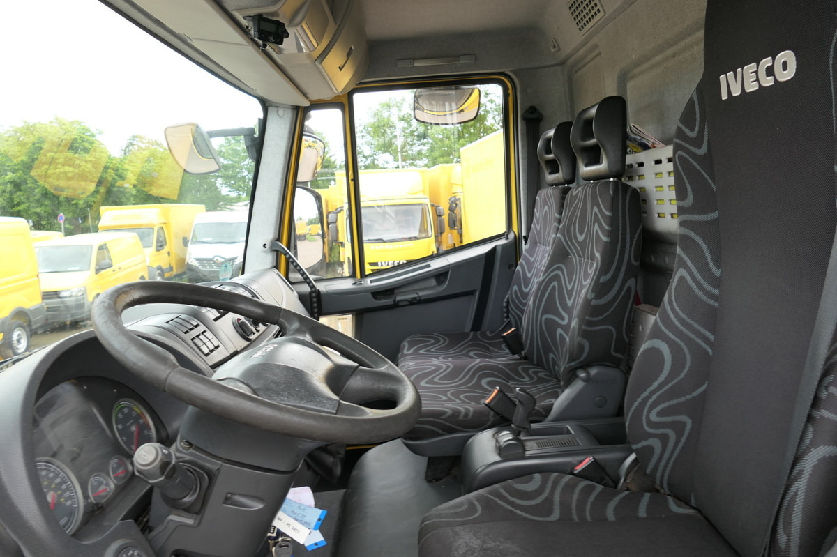 Interior photo 3: Box truck IVECO EuroCargo ML 120 E28/P AHK LBW Koffer 7,00x2,44x Interior photo 3: Box truck IVECO EuroCargo ML 120 E28/P AHK LBW Koffer 7,00x2,44x