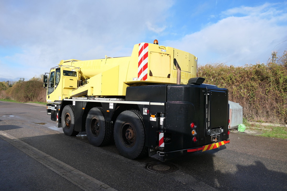 LIEBHERR LTC 1045-3.1 - Mobile crane: picture 4 LIEBHERR LTC 1045-3.1 - Mobile crane: picture 4