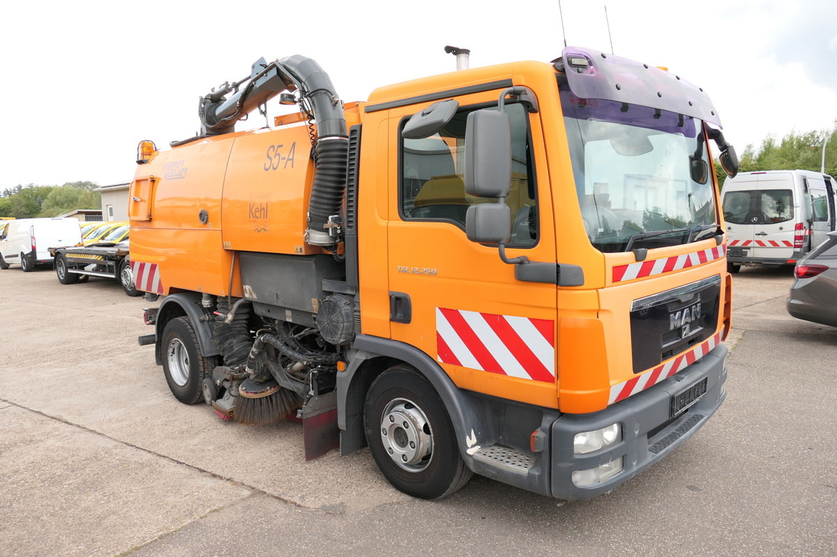 MAN TGL 12.250 Küpper Weisser Kehrmaschine - Road sweeper: picture 1 MAN TGL 12.250 Küpper Weisser Kehrmaschine - Road sweeper: picture 1
