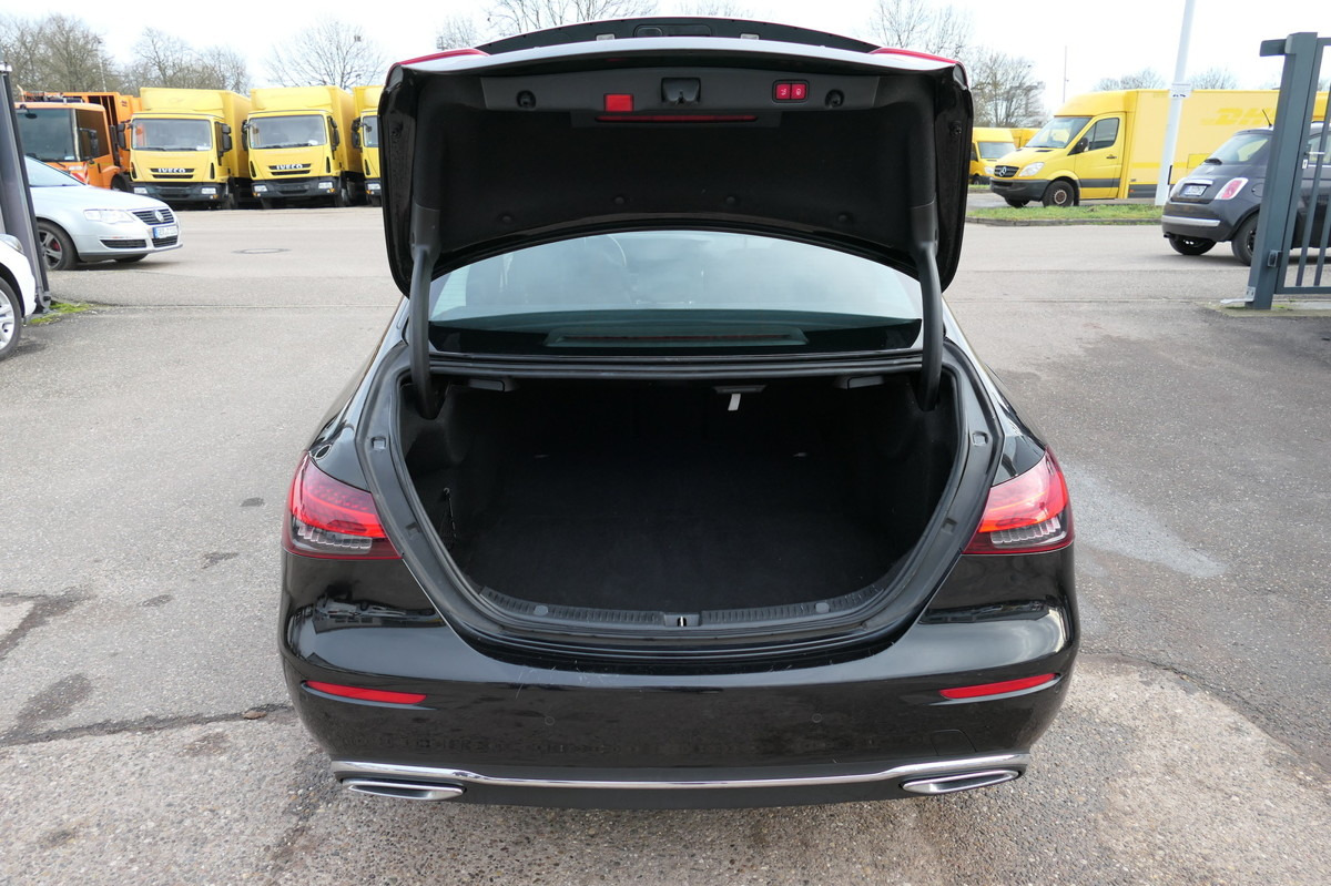 MERCEDES-BENZ E 220 d AVANTGARDE KLIMA - Sedan: picture 5 MERCEDES-BENZ E 220 d AVANTGARDE KLIMA - Sedan: picture 5