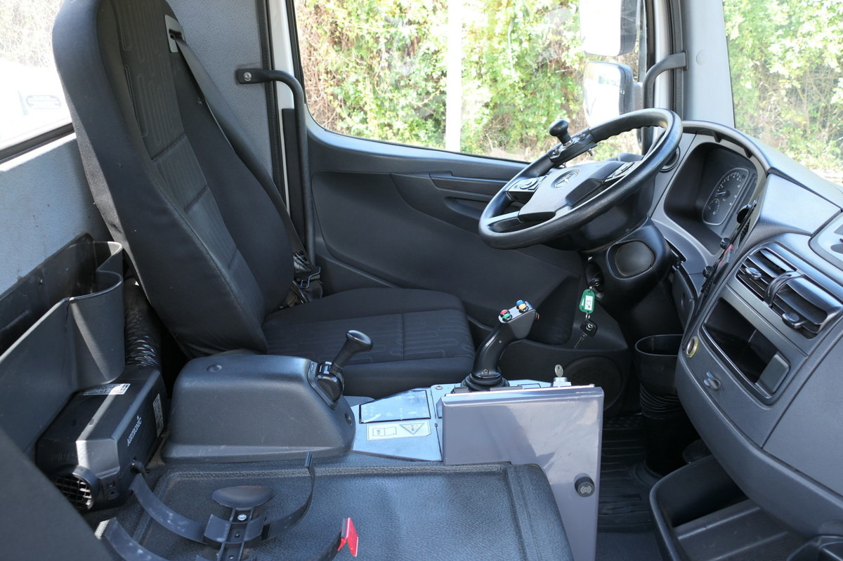 Leasing of MERCEDES-BENZ Kamag Wiesel WBH 25 Wiesel Umsetzfahrzeug MERCEDES-BENZ Kamag Wiesel WBH 25 Wiesel Umsetzfahrzeug: picture 8