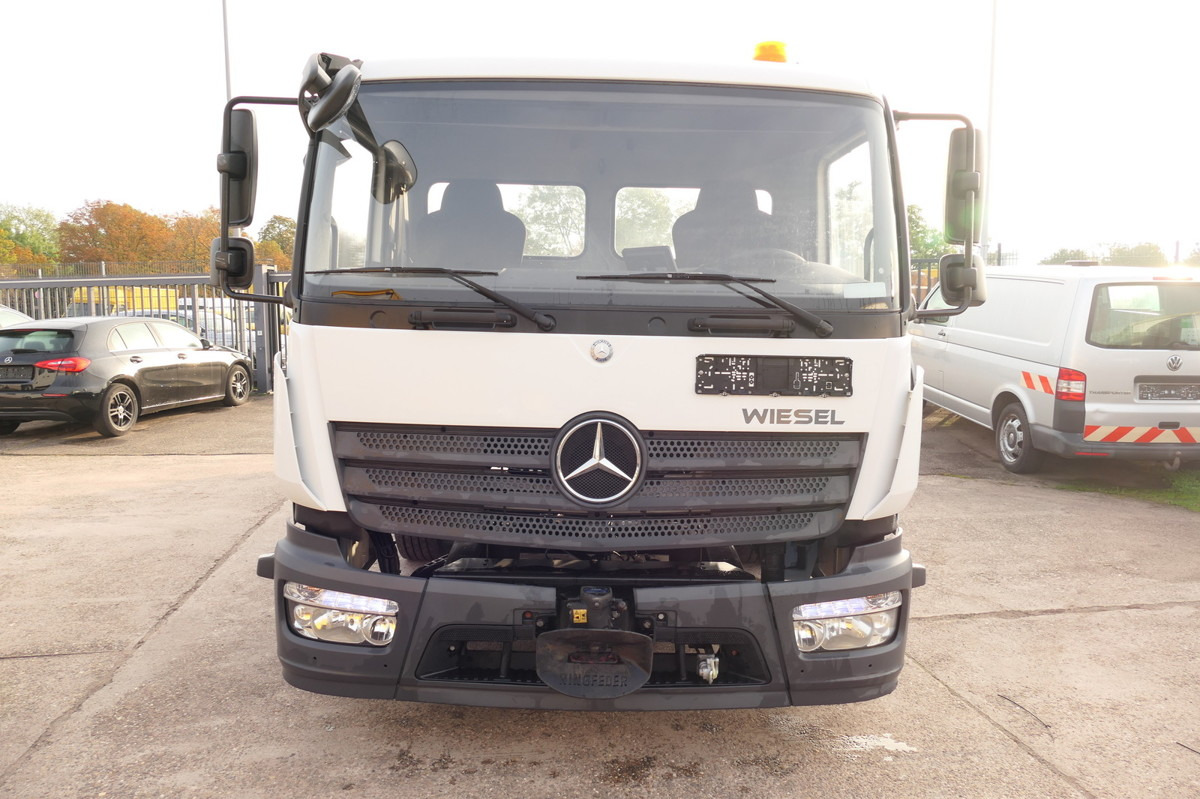 MERCEDES-BENZ Kamag Wiesel WBH 25 Wiesel Umsetzfahrzeug Sattel - Container transporter/ Swap body truck: picture 4 MERCEDES-BENZ Kamag Wiesel WBH 25 Wiesel Umsetzfahrzeug Sattel - Container transporter/ Swap body truck: picture 4