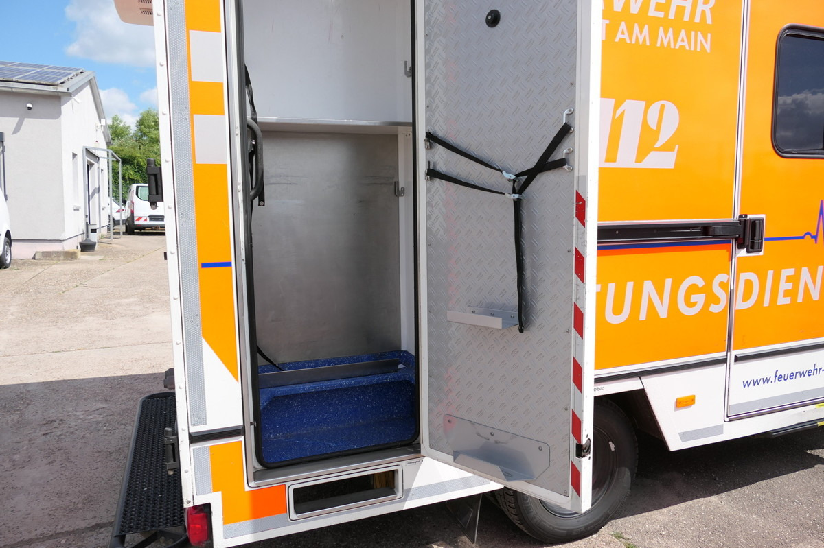 Ambulance MERCEDES-BENZ Sprinter 519 CDI Klima Krankenwagen Fahrtec Aufb: picture 9 Ambulance MERCEDES-BENZ Sprinter 519 CDI Klima Krankenwagen Fahrtec Aufb: picture 9