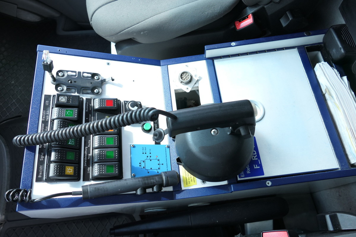 Ambulance MERCEDES-BENZ Sprinter 519 CDI Klima Krankenwagen Fahrtec Aufb: picture 14 Ambulance MERCEDES-BENZ Sprinter 519 CDI Klima Krankenwagen Fahrtec Aufb: picture 14