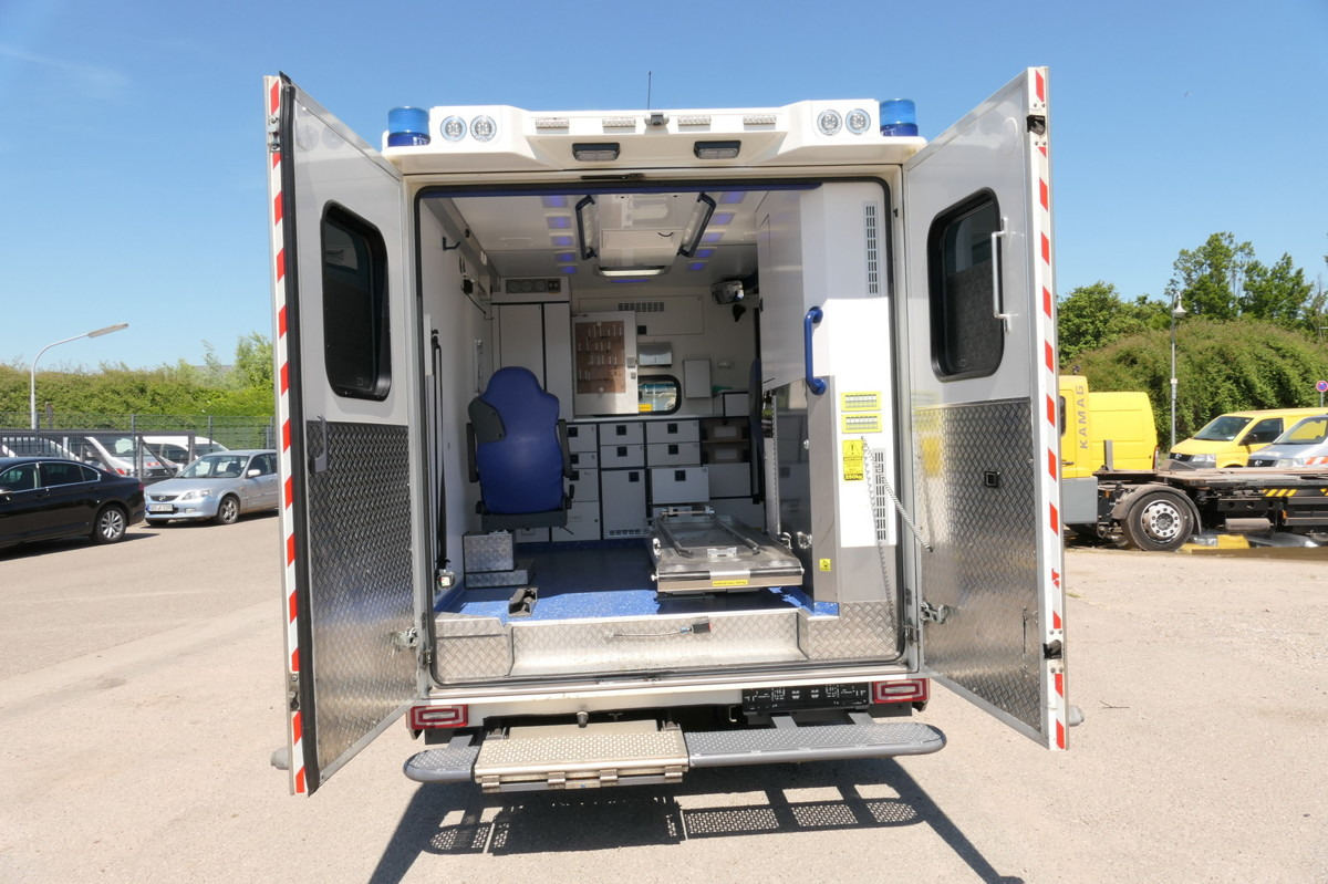 MERCEDES-BENZ Sprinter 519 CDI Klima Krankenwagen - Ambulance: picture 5 MERCEDES-BENZ Sprinter 519 CDI Klima Krankenwagen - Ambulance: picture 5