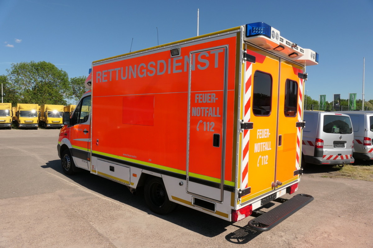 MERCEDES-BENZ Sprinter 519 CDI Klima Krankenwagen - Ambulance: picture 4 MERCEDES-BENZ Sprinter 519 CDI Klima Krankenwagen - Ambulance: picture 4