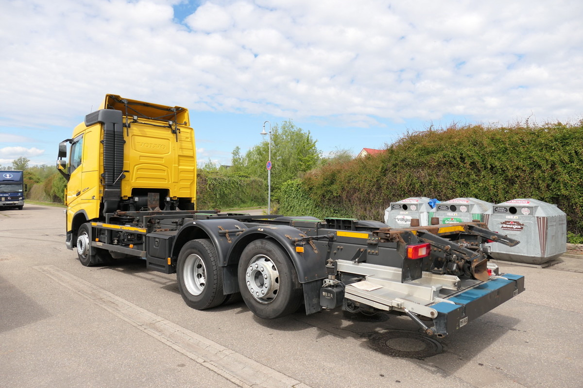 Container transporter/ Swap body truck VOLVO FH 26.420 6x2 BDF LBW KLIMA AHK: picture 6