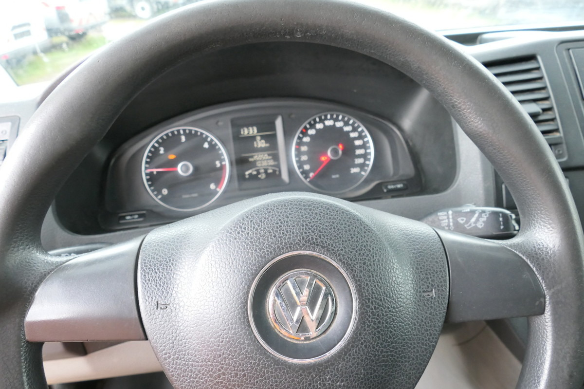 Small van VW T5 Transporter 2.0 TDI COC: picture 12 Small van VW T5 Transporter 2.0 TDI COC: picture 12