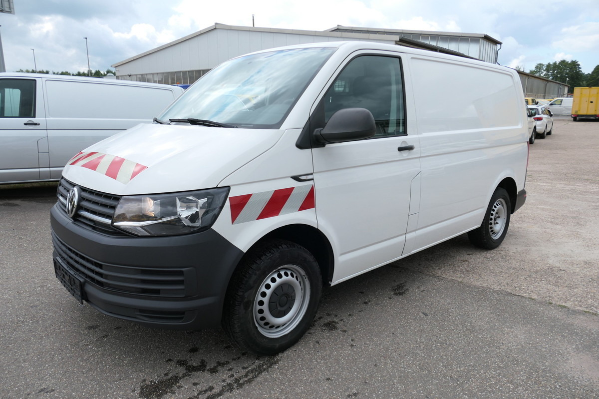 VW T6 Transporter 2.0 TDI 4Motion 3Sitzer KLIMA AHK - Small van: picture 2 VW T6 Transporter 2.0 TDI 4Motion 3Sitzer KLIMA AHK - Small van: picture 2
