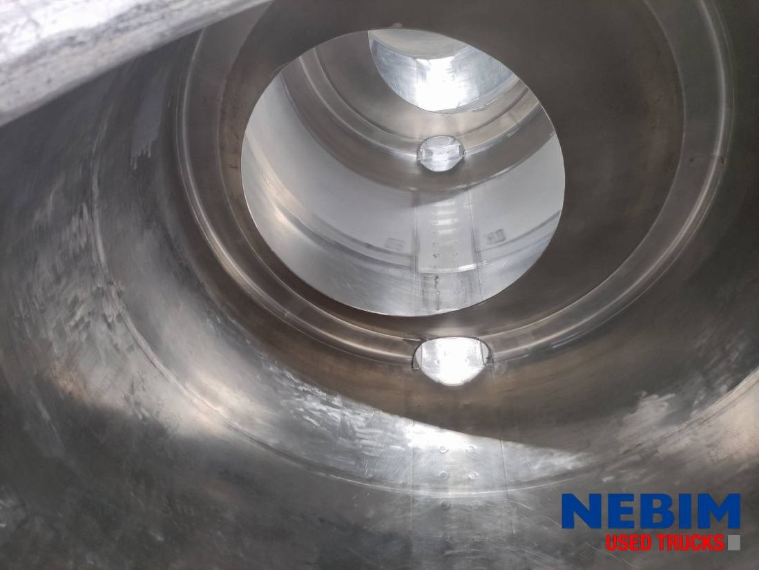 Burg B.P.O. 12-24Z - 1 comp. 31.600 Ltr. B.P.O. 12-24Z - 1 comp. 31.600 Ltr. - Tank semi-trailer: picture 3 Burg B.P.O. 12-24Z - 1 comp. 31.600 Ltr. B.P.O. 12-24Z - 1 comp. 31.600 Ltr. - Tank semi-trailer: picture 3