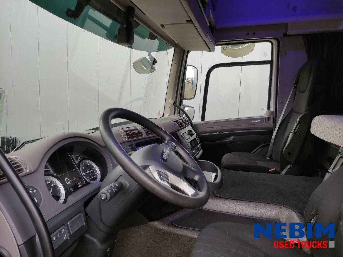 DAF CF 370 6x2 ADR/VLG - AT - 20" Twist locks - Cab chassis truck: picture 5 DAF CF 370 6x2 ADR/VLG - AT - 20" Twist locks - Cab chassis truck: picture 5