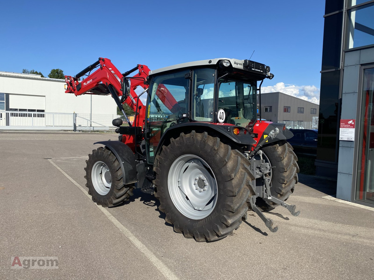 Massey Ferguson 4709 - Farm tractor: picture 3 Massey Ferguson 4709 - Farm tractor: picture 3