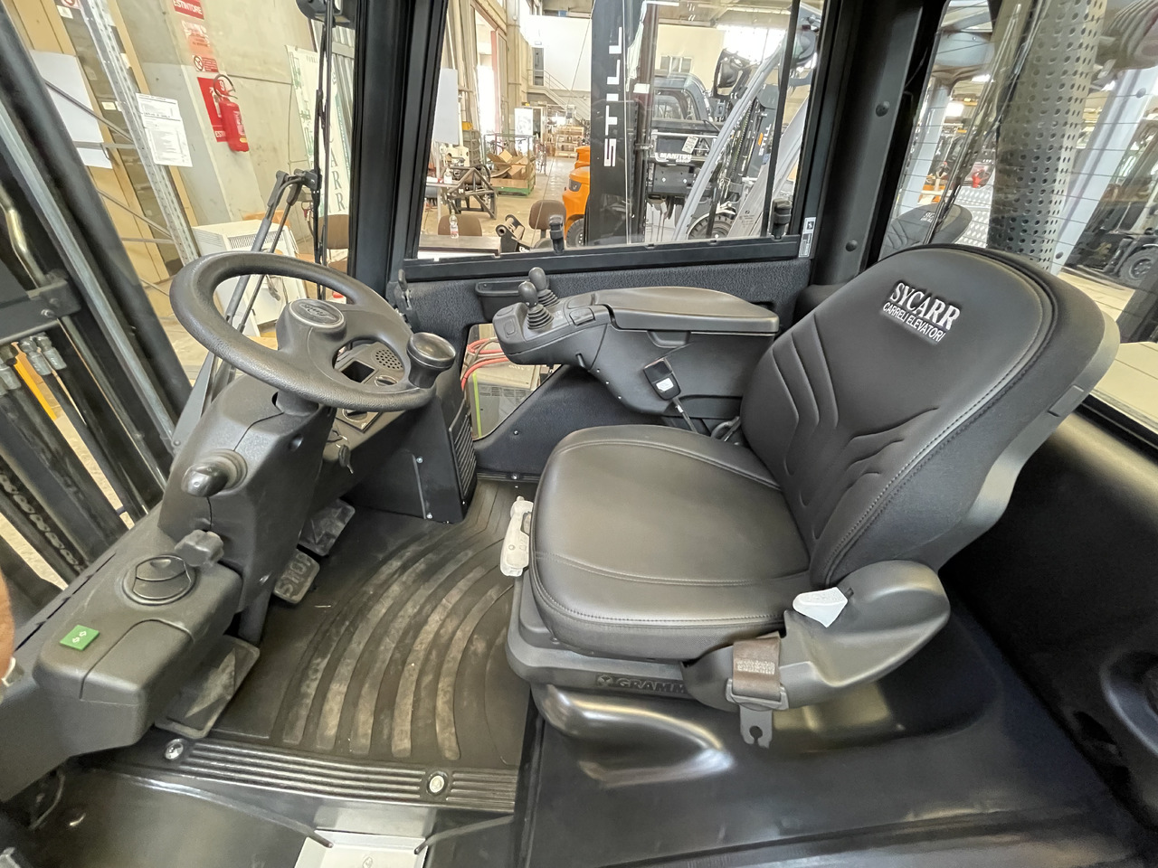 LINDE H 25 D - Diesel forklift: picture 4 LINDE H 25 D - Diesel forklift: picture 4