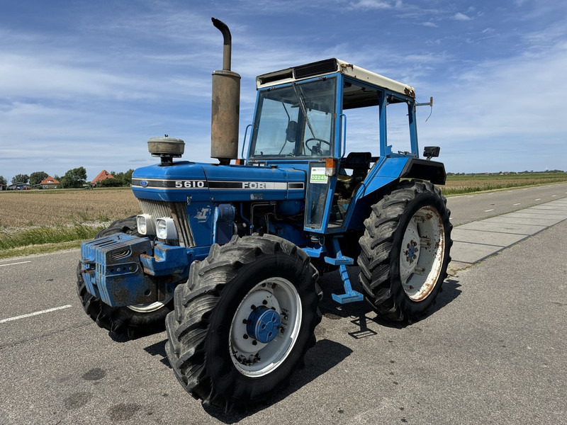 Ford 5610 - Farm tractor: picture 1 Ford 5610 - Farm tractor: picture 1