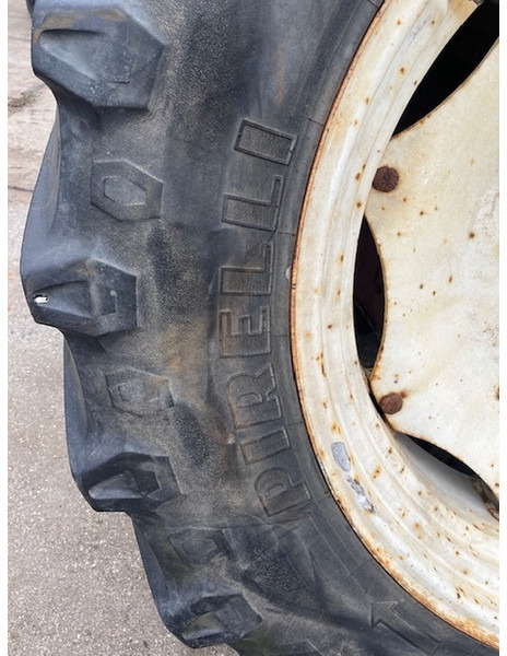 Pirelli 480\70 R38 TM 700 - Tire: picture 3 Pirelli 480\70 R38 TM 700 - Tire: picture 3