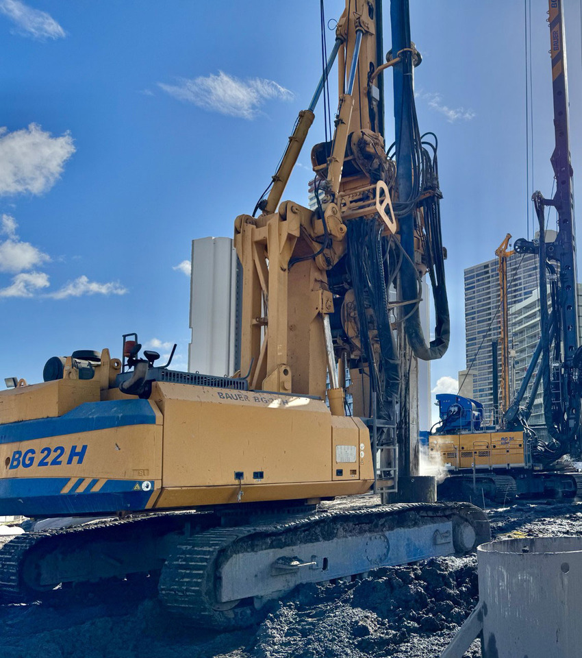 Bauer BG 22H - Pile driver: picture 2 Bauer BG 22H - Pile driver: picture 2
