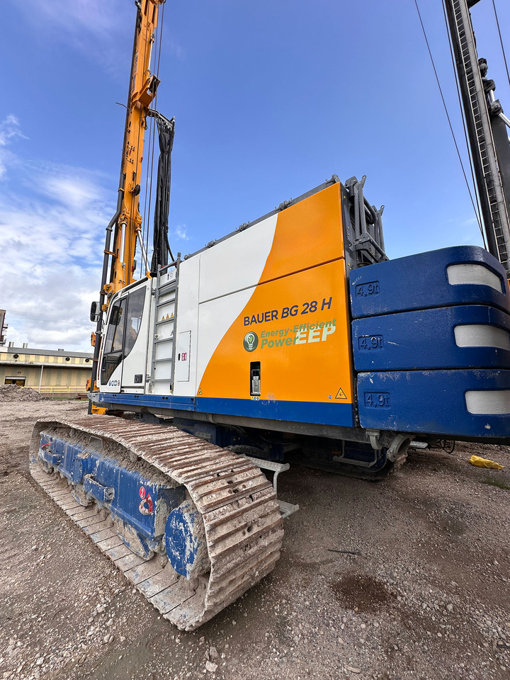 Bauer BG 28H - Pile driver: picture 1 Bauer BG 28H - Pile driver: picture 1