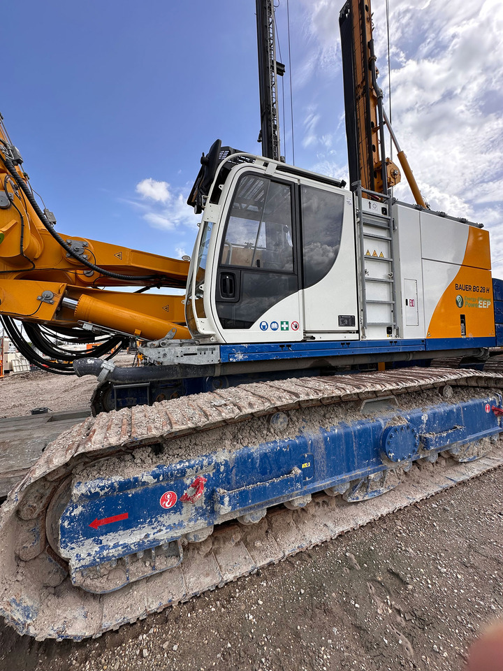 Bauer BG 28H - Pile driver: picture 3 Bauer BG 28H - Pile driver: picture 3