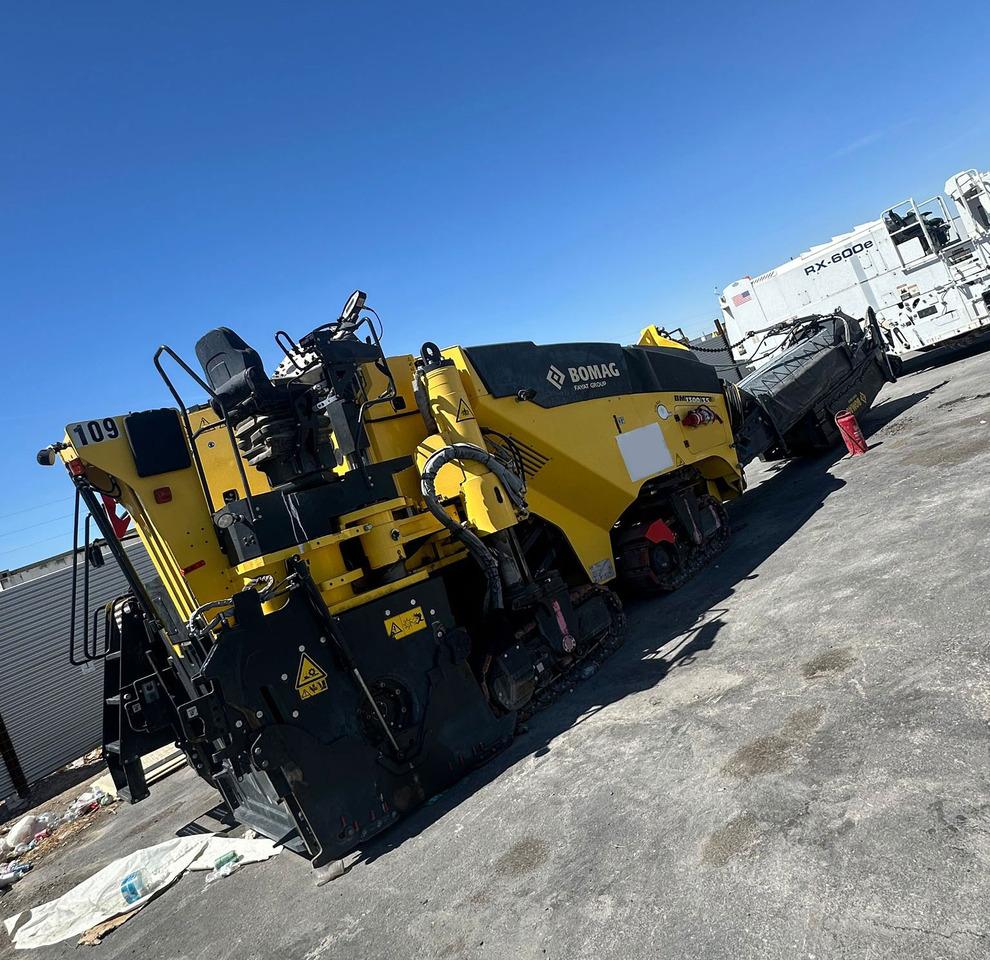 Bomag BM 1300/35 - Cold planer: picture 1 Bomag BM 1300/35 - Cold planer: picture 1