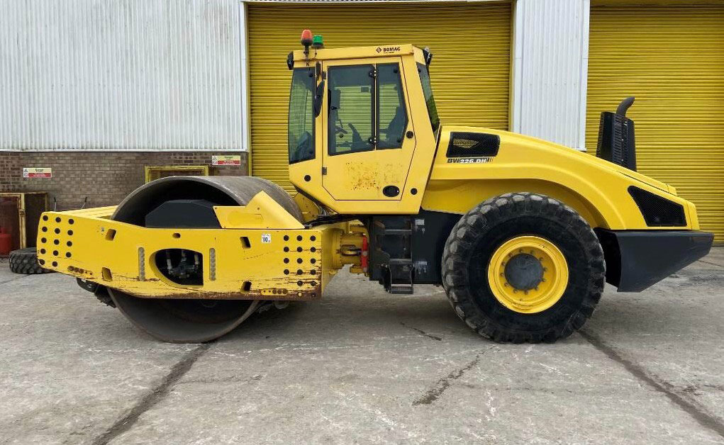 Bomag BW 226 DH-41 BVC - Compactor: picture 1 Bomag BW 226 DH-41 BVC - Compactor: picture 1