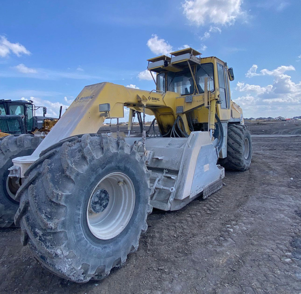 Bomag MPH 122-2 - Soil stabilizer: picture 2 Bomag MPH 122-2 - Soil stabilizer: picture 2