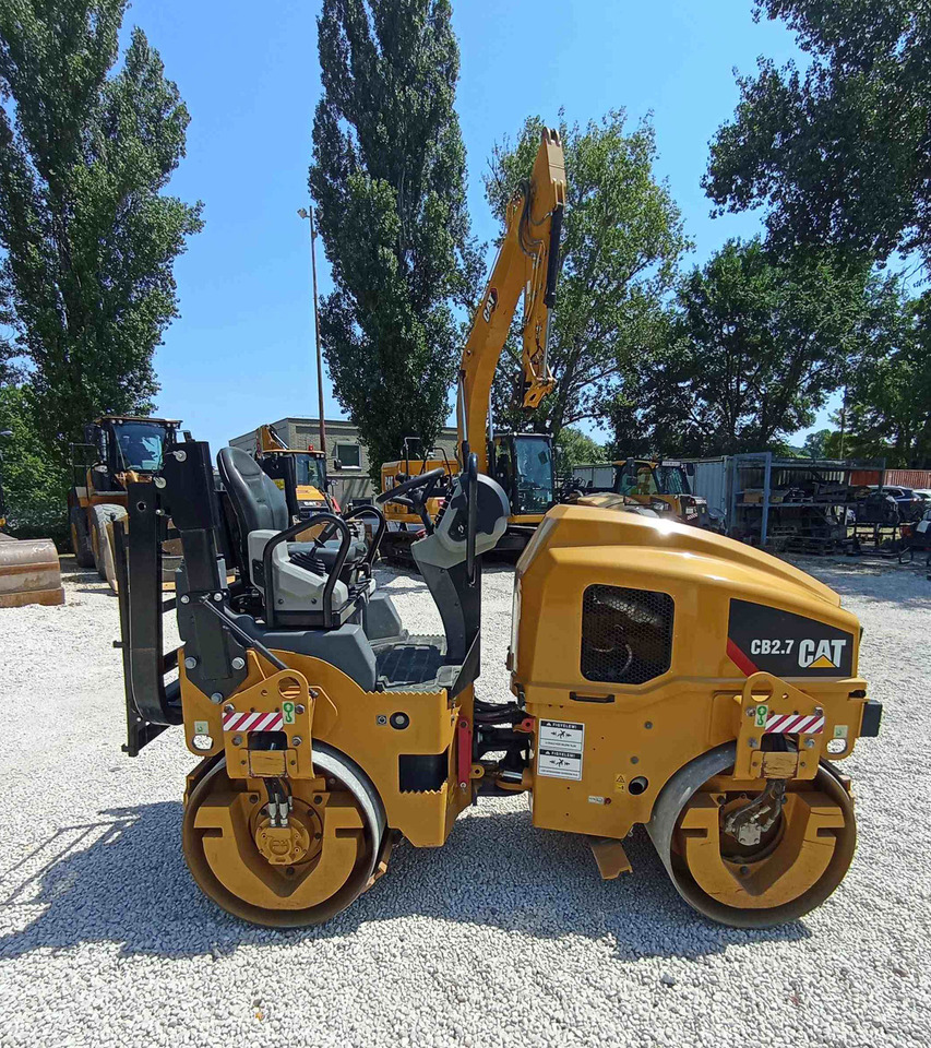 Caterpillar CB2.7 - Roller: picture 4 Caterpillar CB2.7 - Roller: picture 4