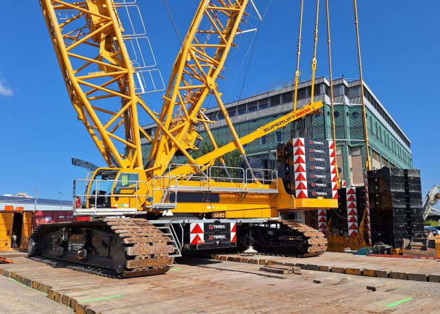 Terex Demag CC 3800-1 - Crawler crane: picture 1 Terex Demag CC 3800-1 - Crawler crane: picture 1