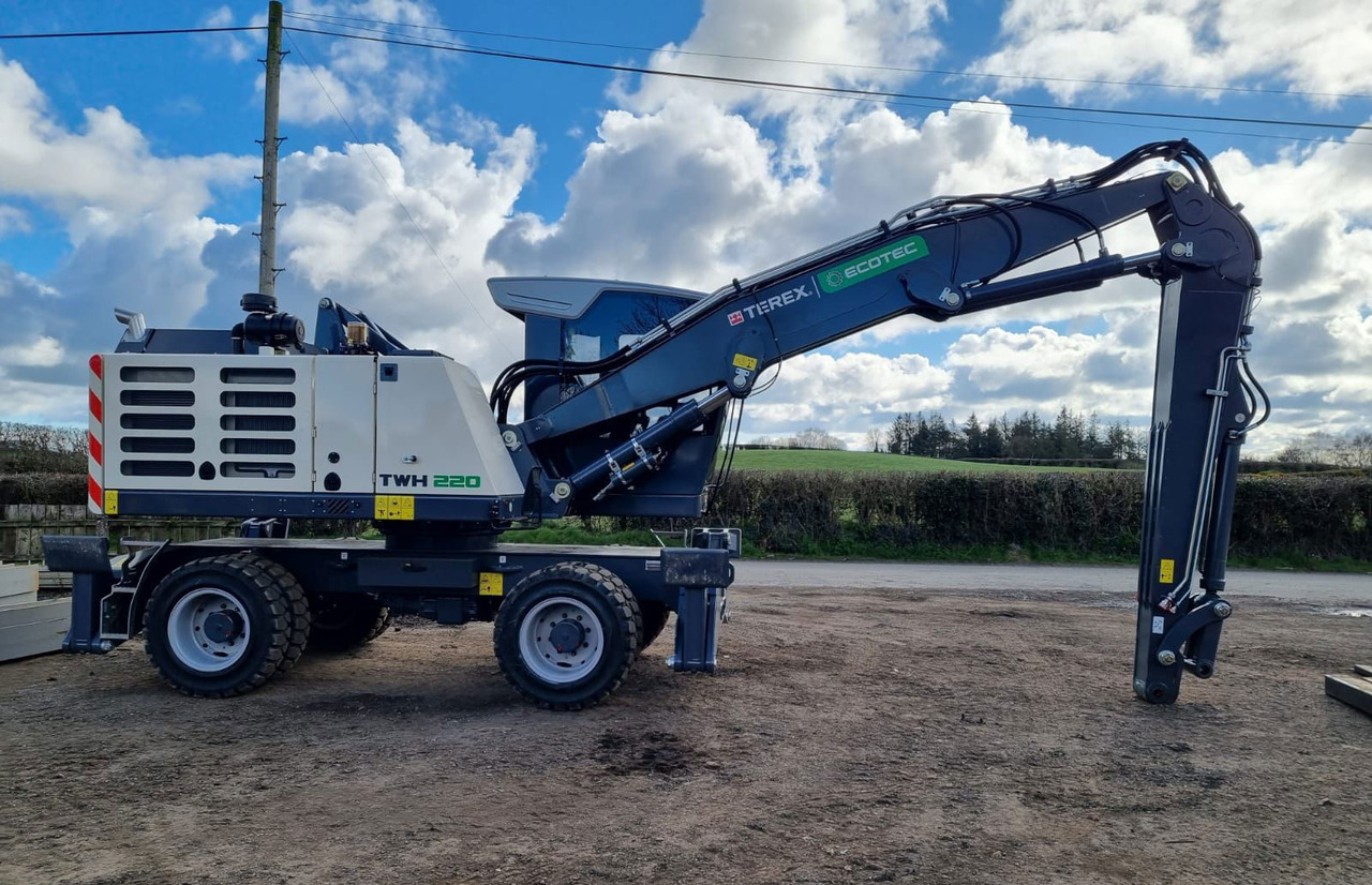 Terex Ecotec TWH 220 - Waste/ Industry handler: picture 1 Terex Ecotec TWH 220 - Waste/ Industry handler: picture 1