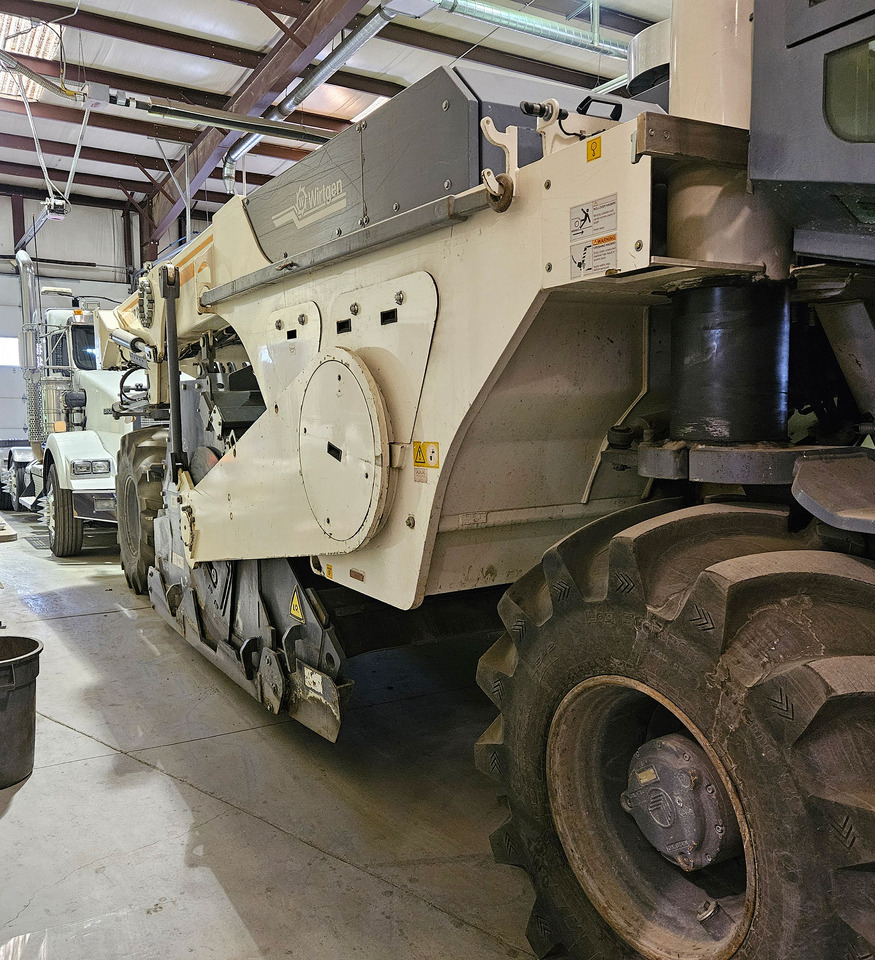 Wirtgen WR 2400 - Soil stabilizer: picture 4 Wirtgen WR 2400 - Soil stabilizer: picture 4