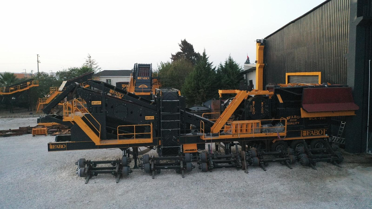 FABO MJC 90 SERIES 120-180 TPH MOBILE CRUSHING & SCREENING PLANT - Mobile crusher: picture 3 FABO MJC 90 SERIES 120-180 TPH MOBILE CRUSHING & SCREENING PLANT - Mobile crusher: picture 3