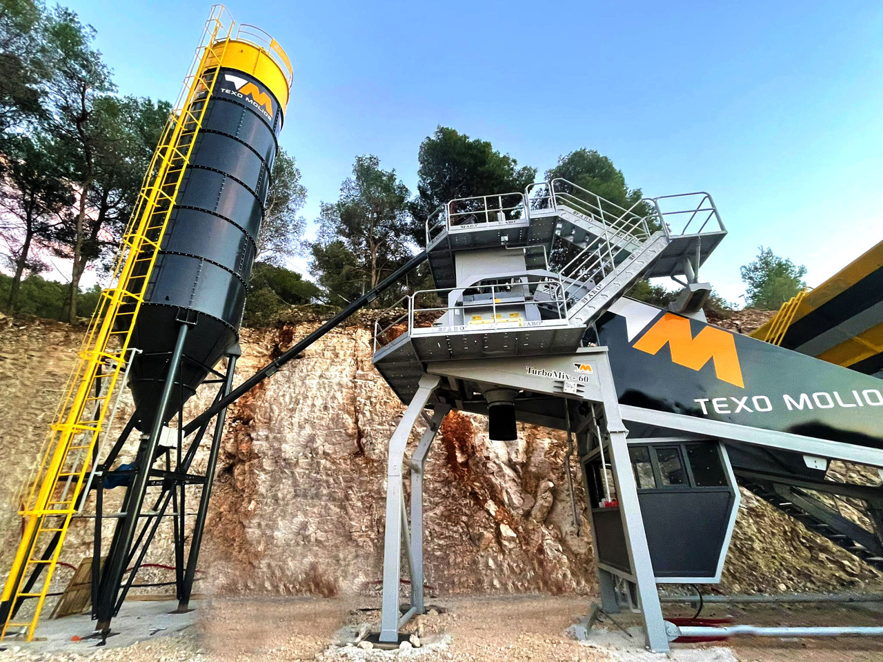 Concrete plant FABO mobile concrete batching plant: picture 1