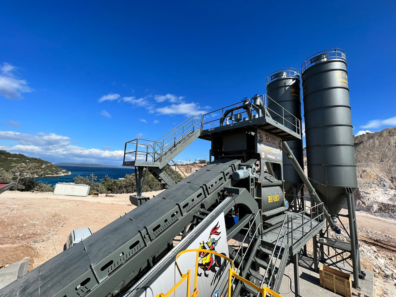 FABO mobile concrete batching plant - Concrete plant: picture 4 FABO mobile concrete batching plant - Concrete plant: picture 4