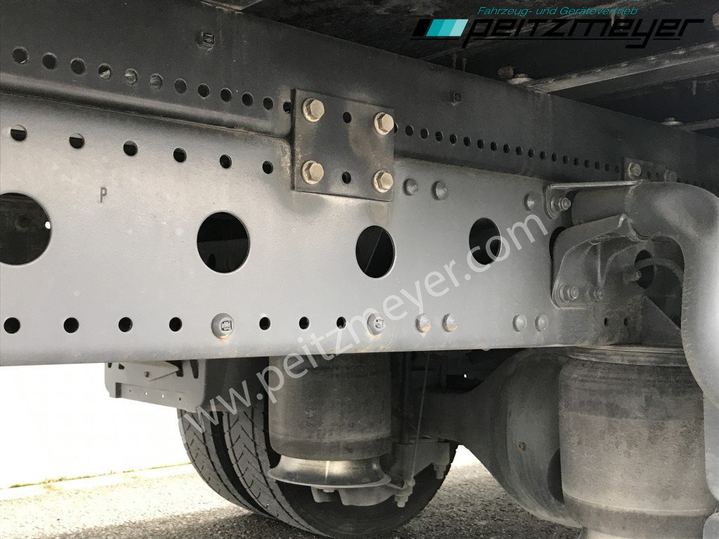 Curtainsider truck MERCEDES-BENZ Atego 818 L Pritsche+LBW, Klima, 2 x AHK: picture 28 Curtainsider truck MERCEDES-BENZ Atego 818 L Pritsche+LBW, Klima, 2 x AHK: picture 28