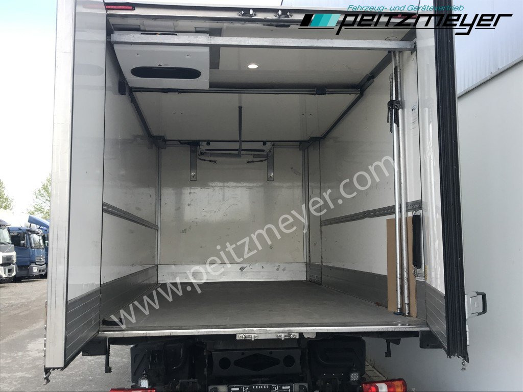Refrigerator truck MERCEDES-BENZ Atego 818 L Tiefkühlkoffer m. Trennwand, Thermo T 800, LBW, Klima: picture 29 Refrigerator truck MERCEDES-BENZ Atego 818 L Tiefkühlkoffer m. Trennwand, Thermo T 800, LBW, Klima: picture 29