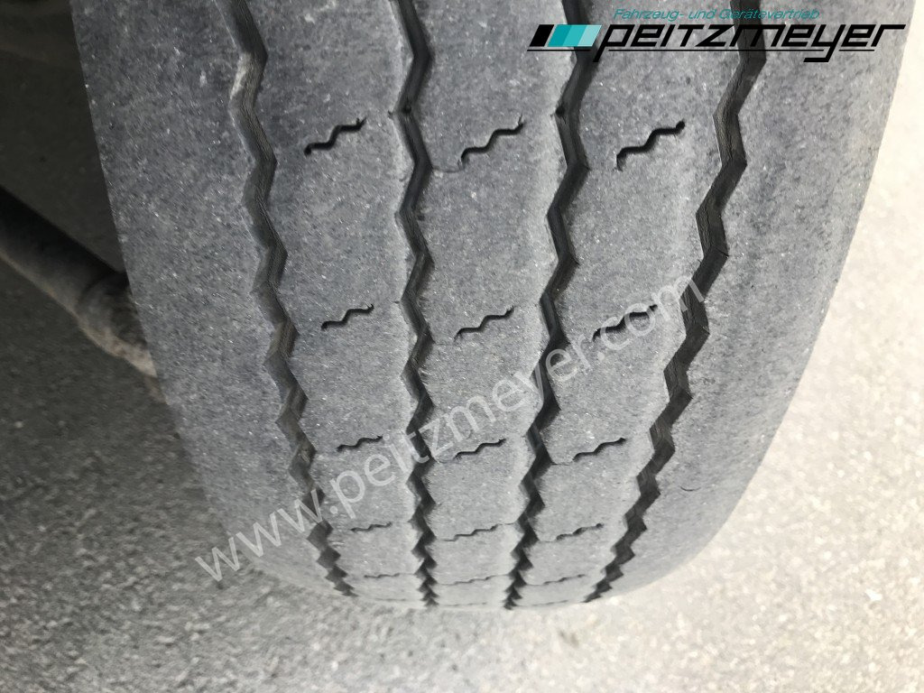 Refrigerator truck MERCEDES-BENZ Atego 818 L Tiefkühlkoffer m. Trennwand, Thermo T 800, LBW, Klima: picture 44 Refrigerator truck MERCEDES-BENZ Atego 818 L Tiefkühlkoffer m. Trennwand, Thermo T 800, LBW, Klima: picture 44