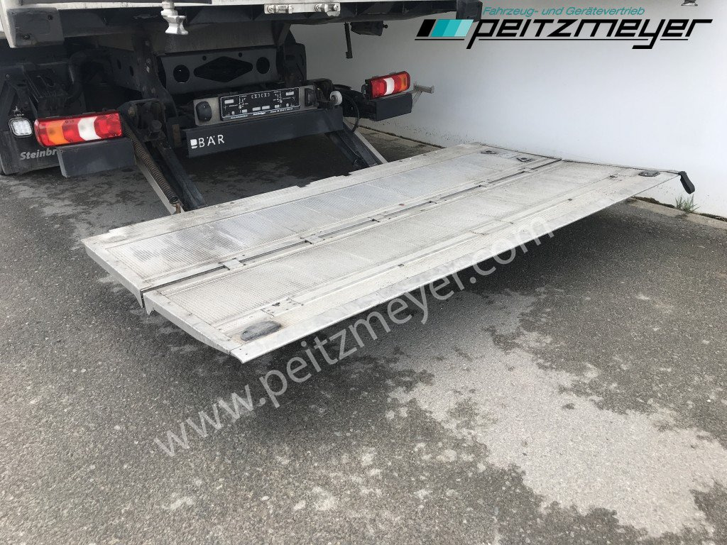 Refrigerator truck MERCEDES-BENZ Atego 818 L Tiefkühlkoffer m. Trennwand, Thermo T 800, LBW, Klima: picture 23 Refrigerator truck MERCEDES-BENZ Atego 818 L Tiefkühlkoffer m. Trennwand, Thermo T 800, LBW, Klima: picture 23