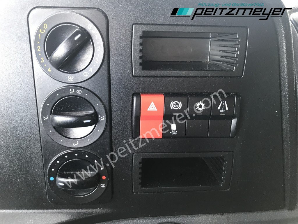 Refrigerator truck MERCEDES-BENZ Atego 818 L Tiefkühlkoffer m. Trennwand, Thermo T 800, LBW, Klima: picture 15 Refrigerator truck MERCEDES-BENZ Atego 818 L Tiefkühlkoffer m. Trennwand, Thermo T 800, LBW, Klima: picture 15