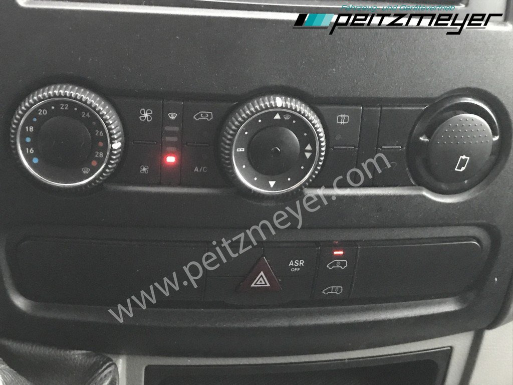 Small van MERCEDES-BENZ Sprinter 216 CDI: picture 13