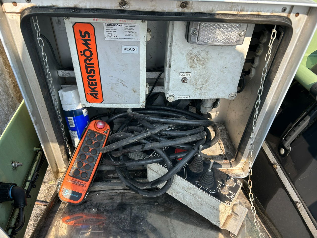 Hammar 195 HC / 20 ft, 2 x 20 ft 40 ft HC, power pack Diesel, Wireless controller 2 x, telescopic chassis - Container transporter/ Swap body semi-trailer: picture 5 Hammar 195 HC / 20 ft, 2 x 20 ft 40 ft HC, power pack Diesel, Wireless controller 2 x, telescopic chassis - Container transporter/ Swap body semi-trailer: picture 5