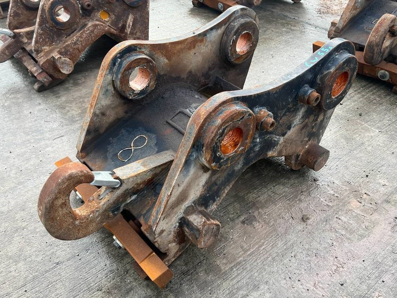 Cat CW55S - Quick coupler for Construction machinery: picture 3 Cat CW55S - Quick coupler for Construction machinery: picture 3