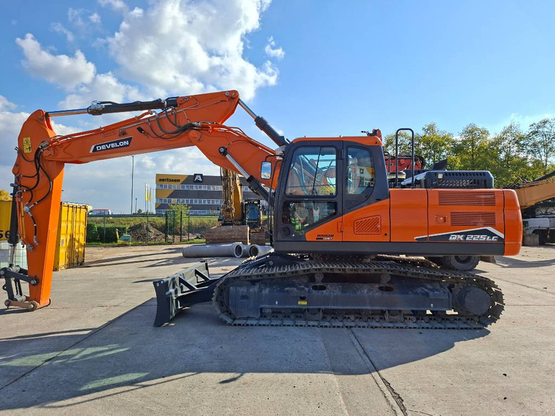 Develon DX 225 LC-7 - Crawler excavator: picture 1 Develon DX 225 LC-7 - Crawler excavator: picture 1