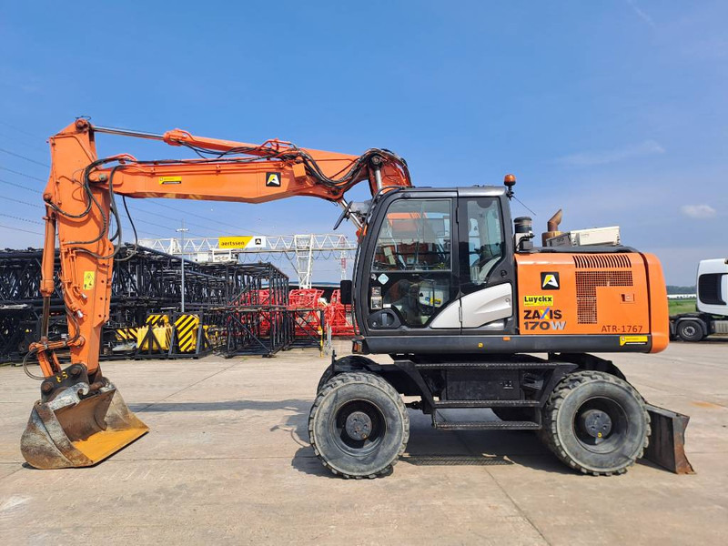 Hitachi ZX170W-5B - Wheel excavator: picture 1 Hitachi ZX170W-5B - Wheel excavator: picture 1