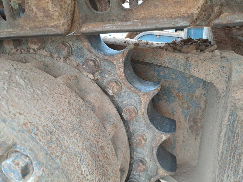 Crawler excavator Komatsu HB365LC-3: picture 15