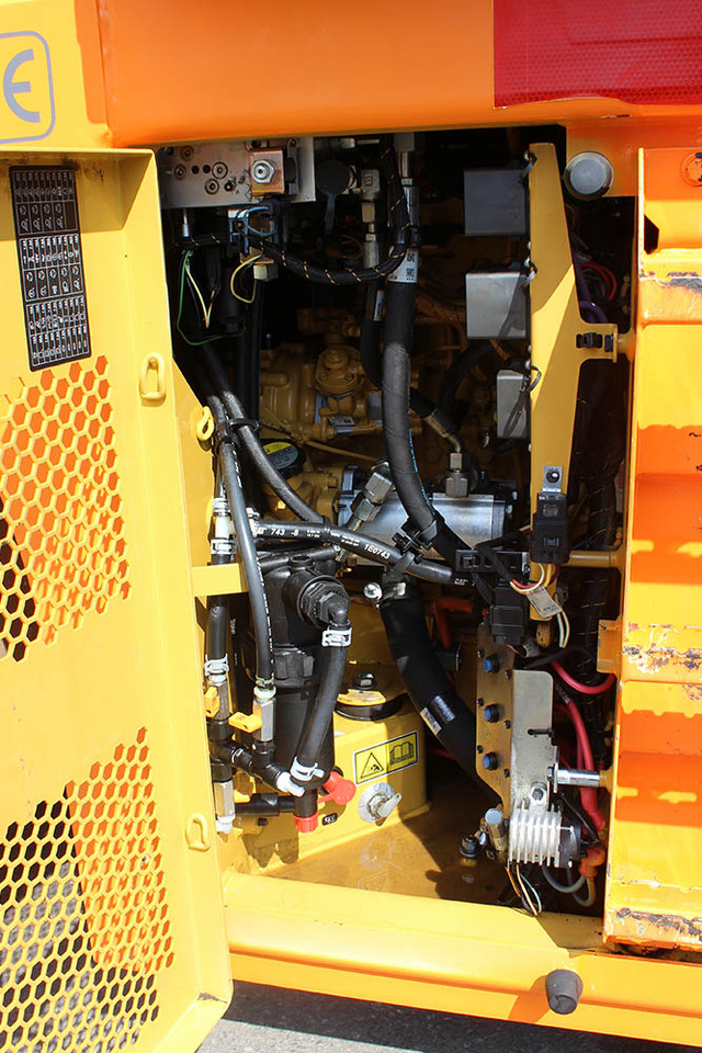 Road roller CATERPILLAR CD10: picture 14