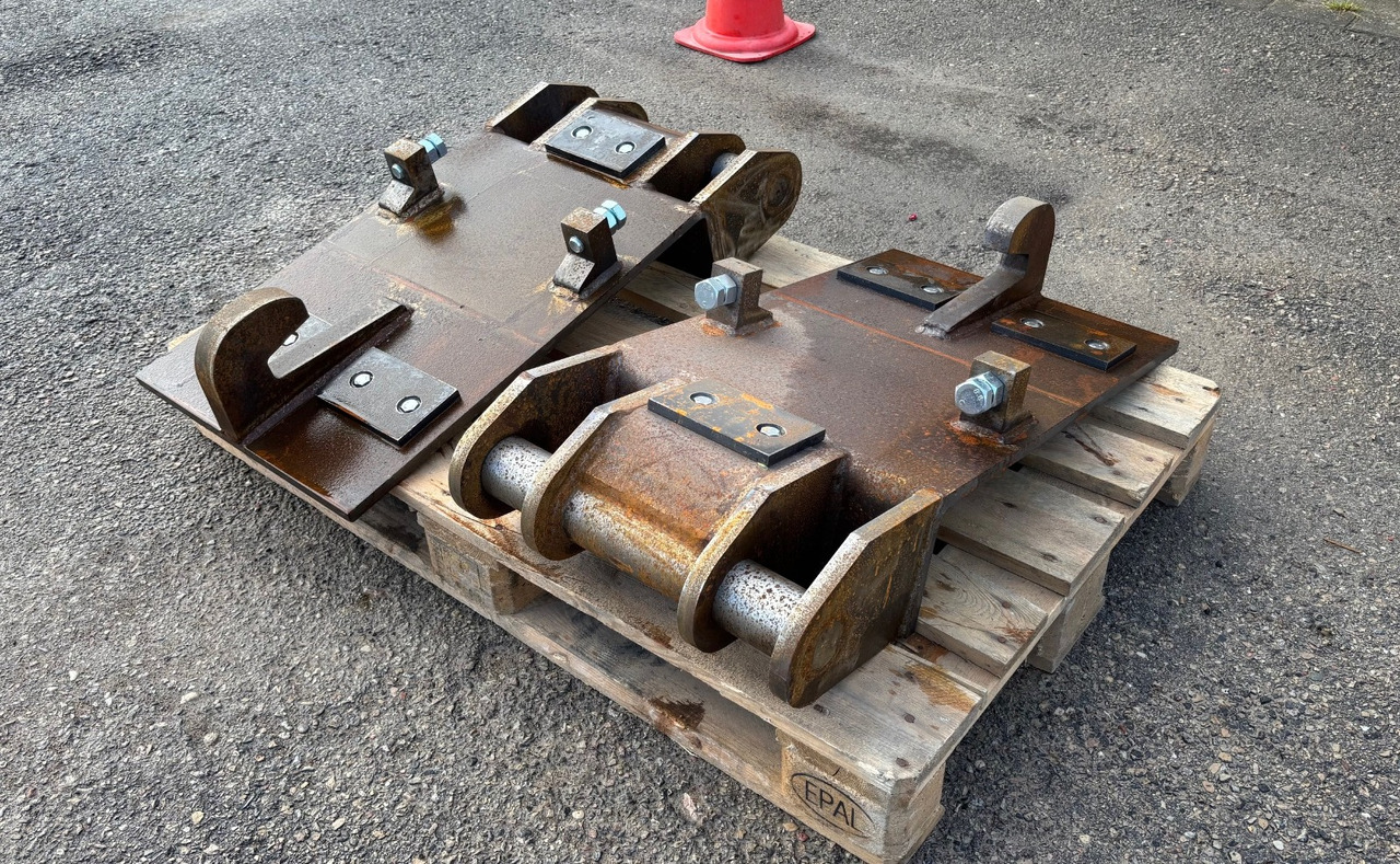 NTP10 B20 Top bracket plate - Quick coupler for Excavator: picture 3 NTP10 B20 Top bracket plate - Quick coupler for Excavator: picture 3