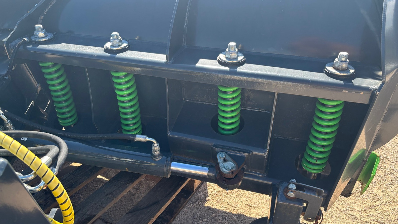 PMC VPL2900 - Snow plough for Wheel loader: picture 3 PMC VPL2900 - Snow plough for Wheel loader: picture 3