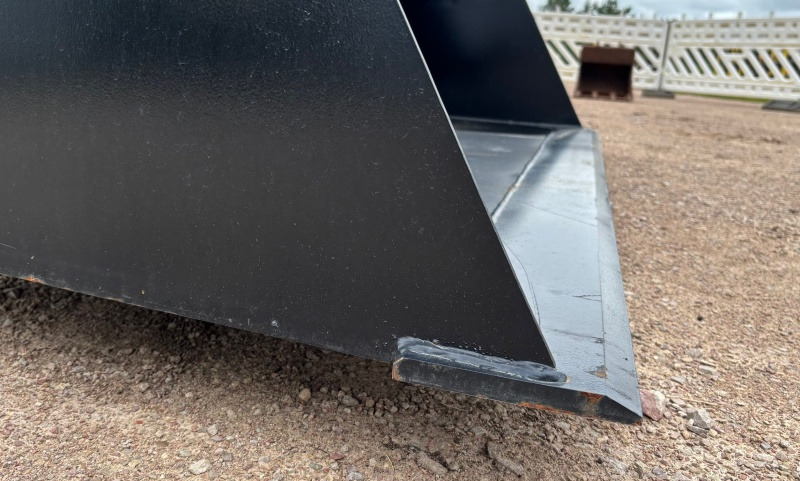 Volvo BM 2400mm - Loader bucket for Wheel loader: picture 5 Volvo BM 2400mm - Loader bucket for Wheel loader: picture 5