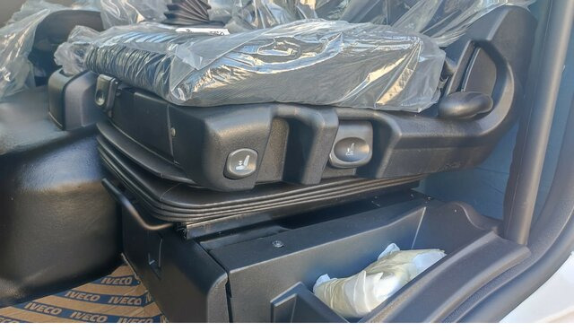 IVECO EuroCargo ML120EL21 EVI_E-AC+ PILOT+PTO... - Cab chassis truck: picture 5 IVECO EuroCargo ML120EL21 EVI_E-AC+ PILOT+PTO... - Cab chassis truck: picture 5