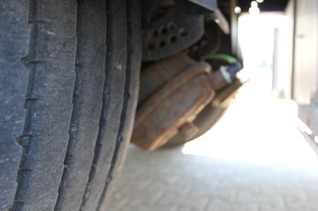 KOEGEL Standard Plane 2,75h Liftachse Edscha LBW! - Curtainsider semi-trailer: picture 5 KOEGEL Standard Plane 2,75h Liftachse Edscha LBW! - Curtainsider semi-trailer: picture 5